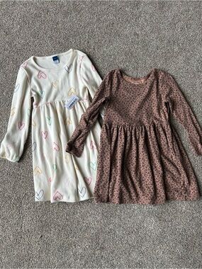 Pair of cotton dresses-Old Navy & Cat & Jack